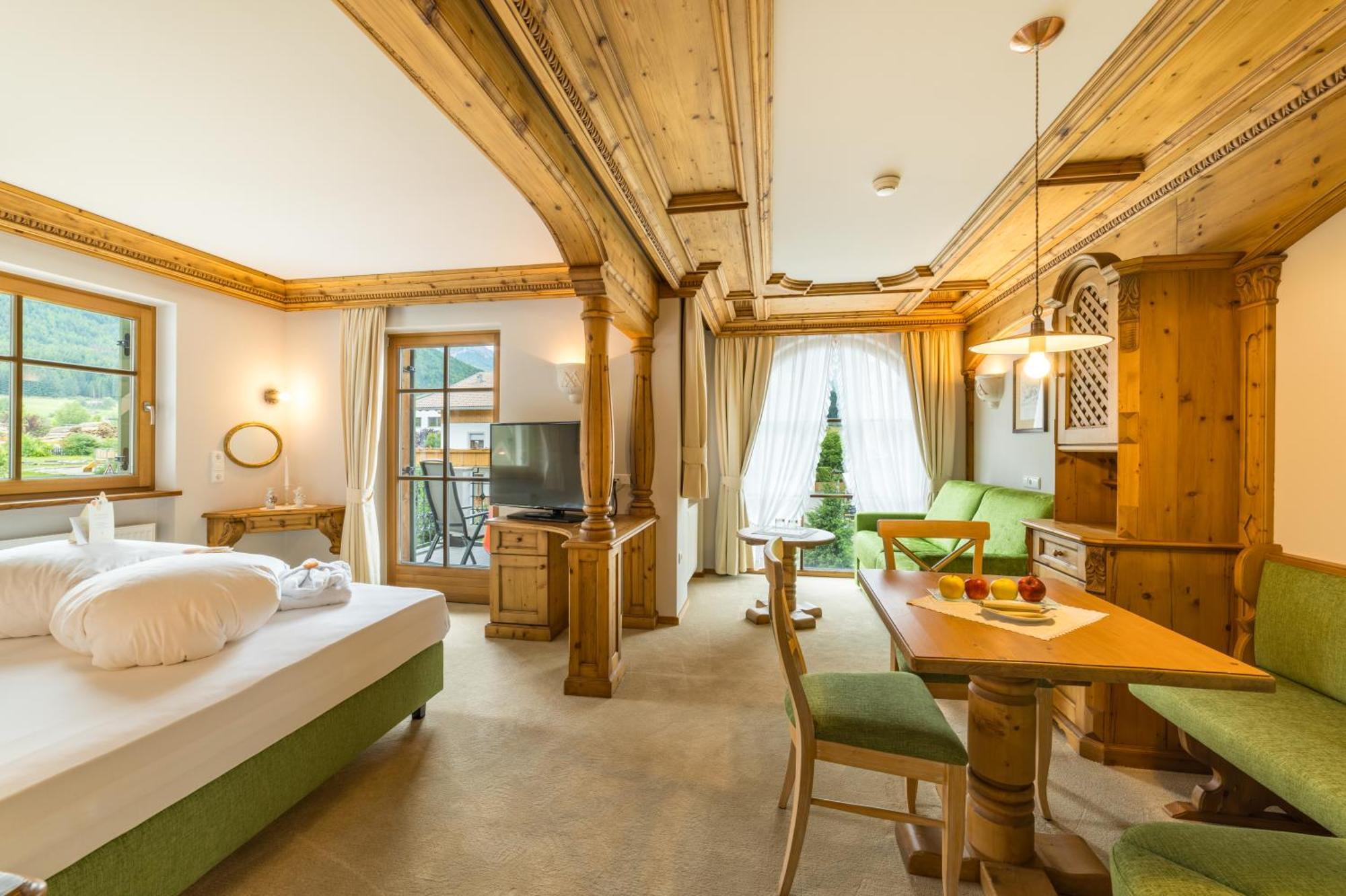 Olang Mirabell Dolomites Hotel - Luxury Ayurveda & Spa מראה חיצוני תמונה